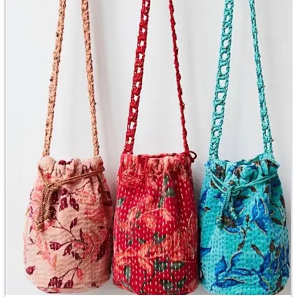BNWT Free People Blush Velvet Moon 🌙 beaded Crossbody  bag 🌸💕✌️